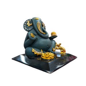 Ganesha Statue for Car Dashboard in Canada and the USA.