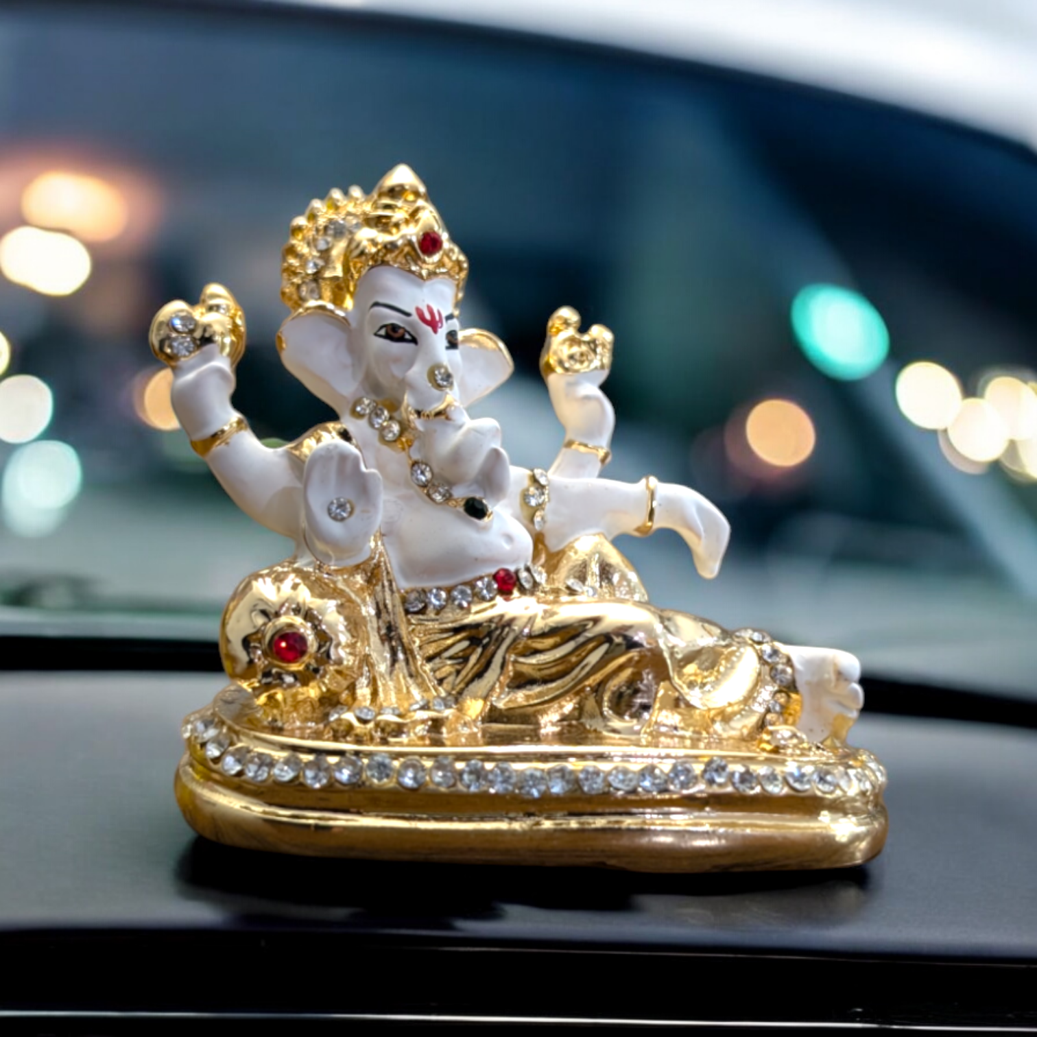 Image of a Perfect Ganesha Car Dashboard Idol