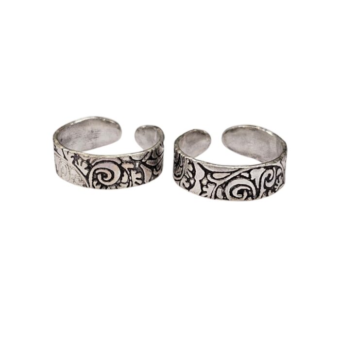 pair of Silver toe rings