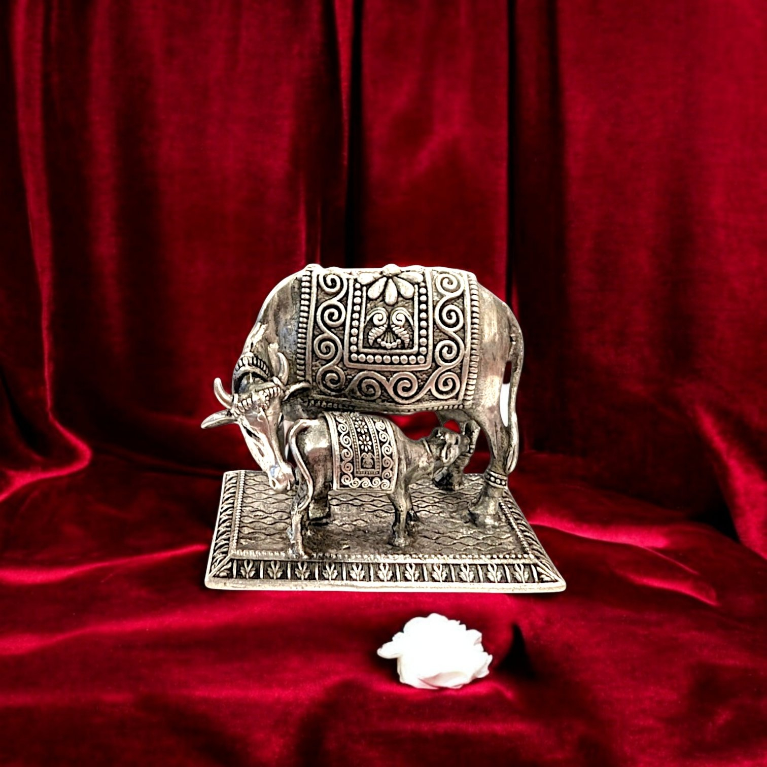 Pure Silver Kamdhenu Cow and Calf Pure Silver Kamdhenu Cow and Calf