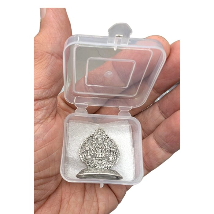 Pure Silver Antique Goddess Ashtalakshmi Idol - Image 6