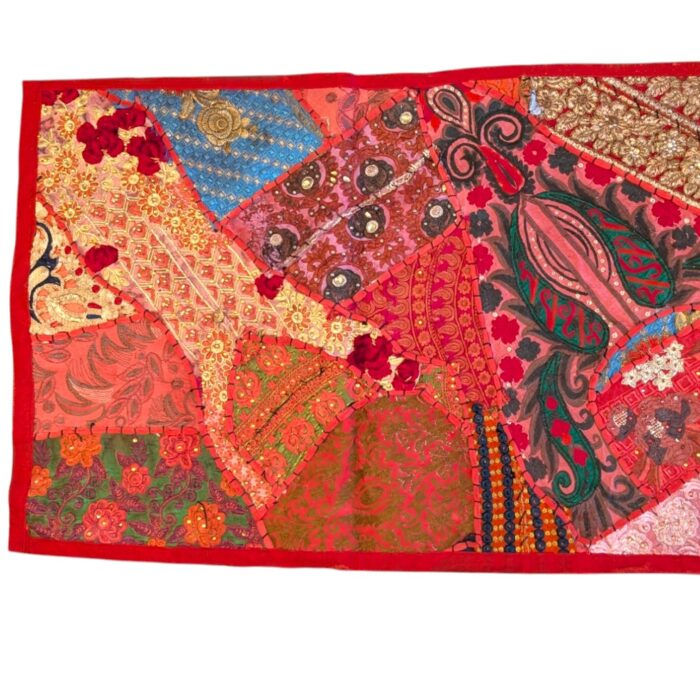 Patchwork Indian table runner - Red - Image 4