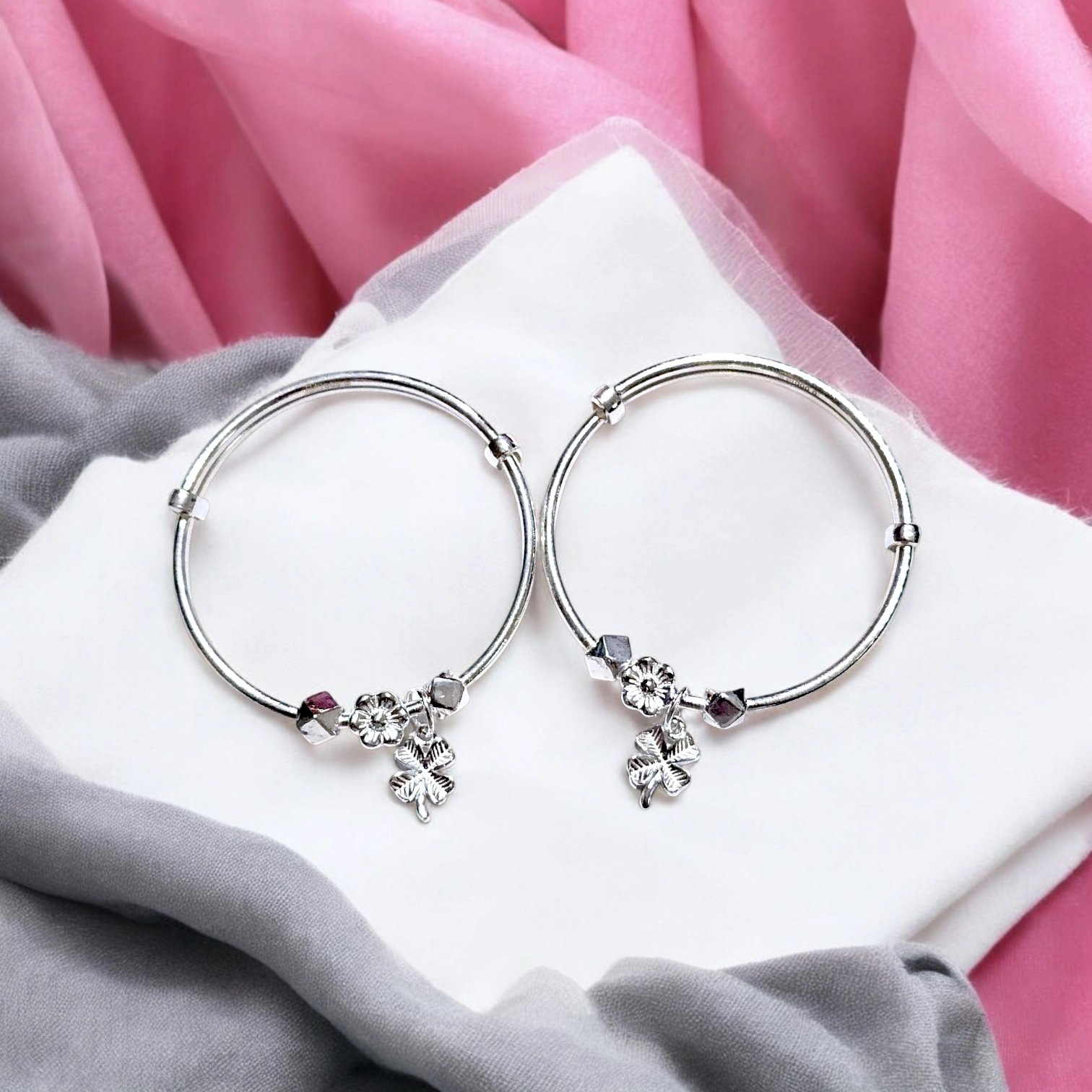 Small Silver Charm Bracelet - Flower | Pair of bracelet Small Silver Charm Bracelet - Flower | Pair of bracelet