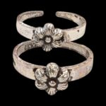 Silver toe rings pair