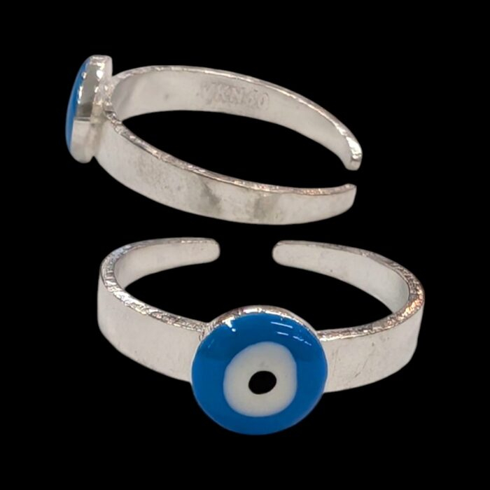 Side view of Pair of silver toe rings