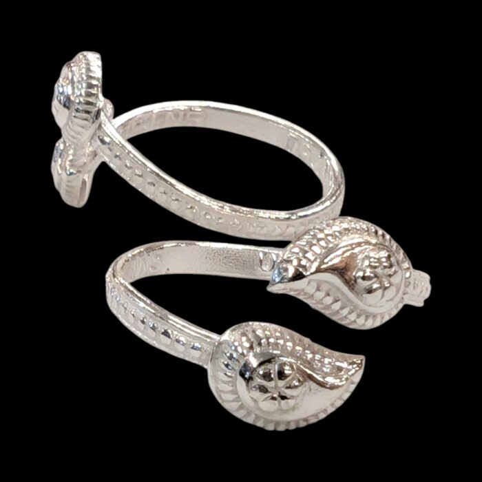 Side view of toe rings | Pair of silver toe rings