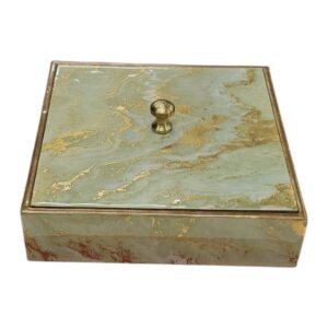 Top lid with stylish print and enamel coating