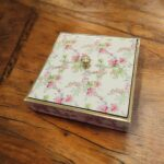 Top lid with stylish print and enamel coating