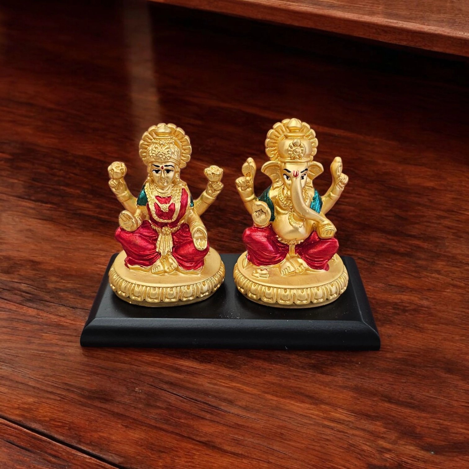 Super Fine Gold plated Lakshmi Ganesh Idol Set Super Fine Gold plated Lakshmi Ganesh Idol Set | Great Diwali Gift