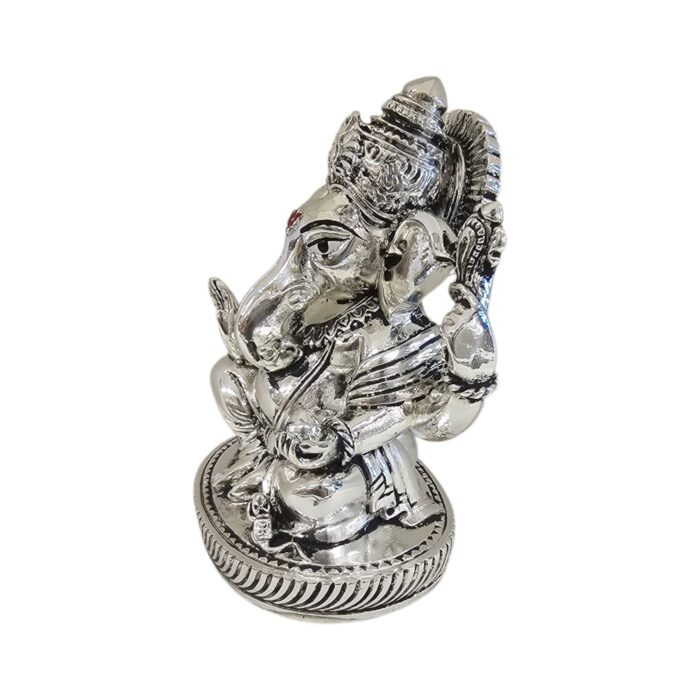 Side profile view of Ganesh Idol