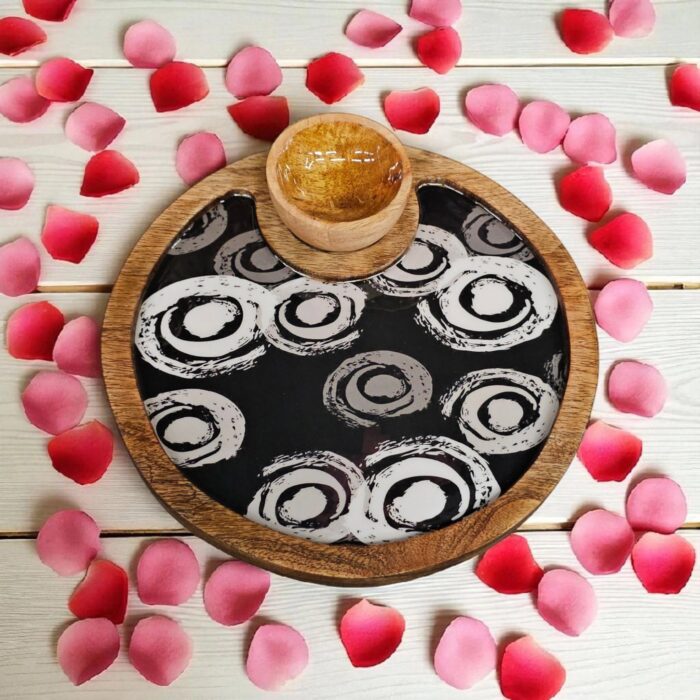 Mango wood snack serving platter with 1 bowl