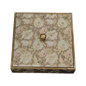 Top lid with stylish print and enamel coating