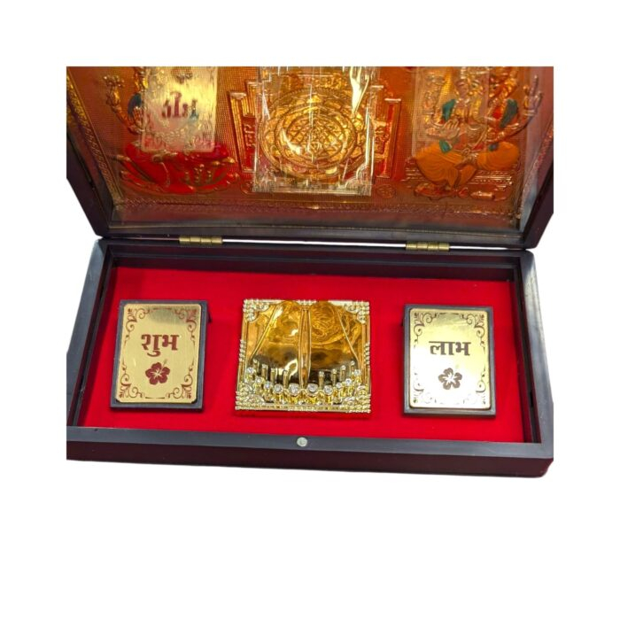 Gold Plated Divinity gift Box - Lakshmi Ganesh & Yantra - Image 3