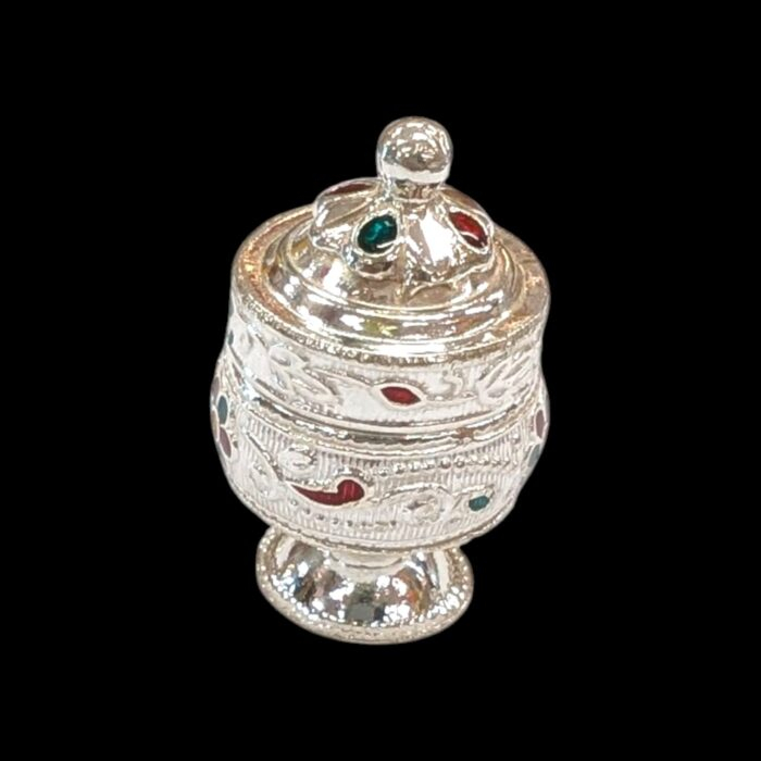 Top profile view of pure silver container box