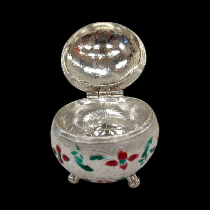 Silver kumkum container with lid
