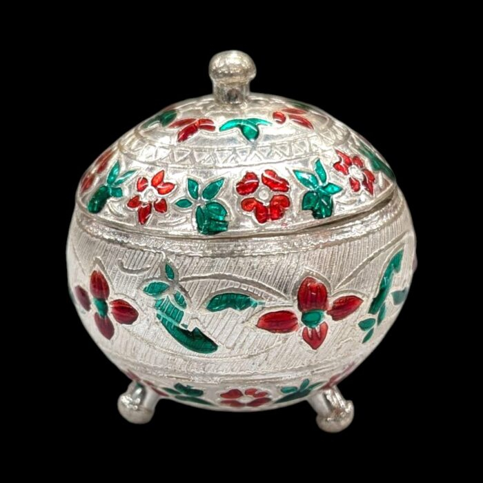 Side profile view of Silver Kumkum container | Chandi ki Sindoor Daabi