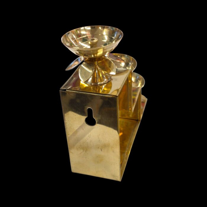 Top profile view of 3 step Brass Lamp