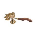 Side profile view of Panch aarti deepam