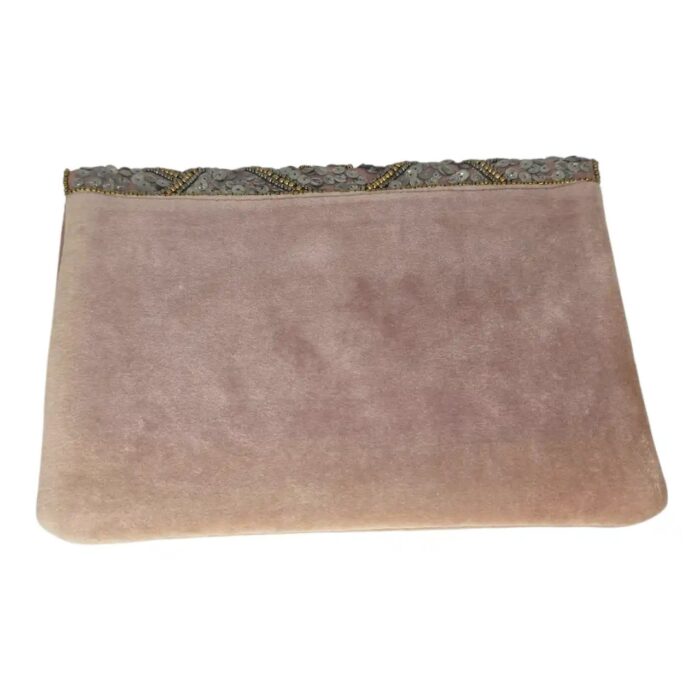 Beaded envelope clutch bag with magnetic closure